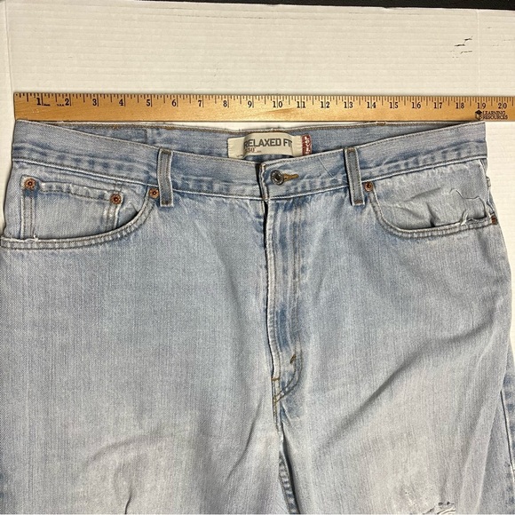 Vintage Levi's Men's 550 Classic Light Blue Relaxed Jeans - Picture 8 of 12